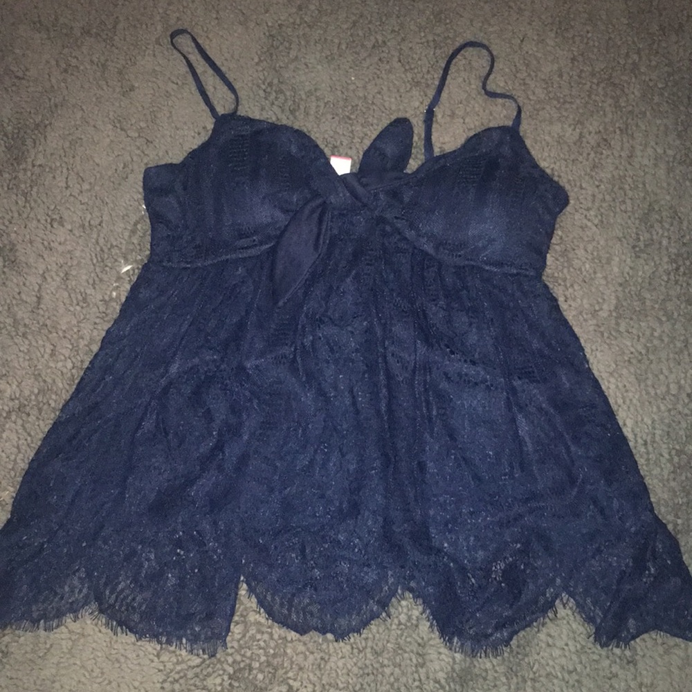 Navy blue tank top lace